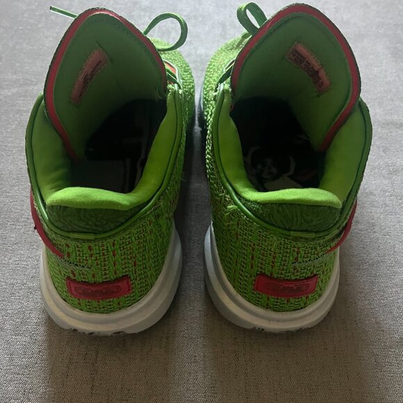 Nike Lebron 20 XX Stocking Stuffer Grinch Men Size 10 Green Apple FJ4955-300 main image 11